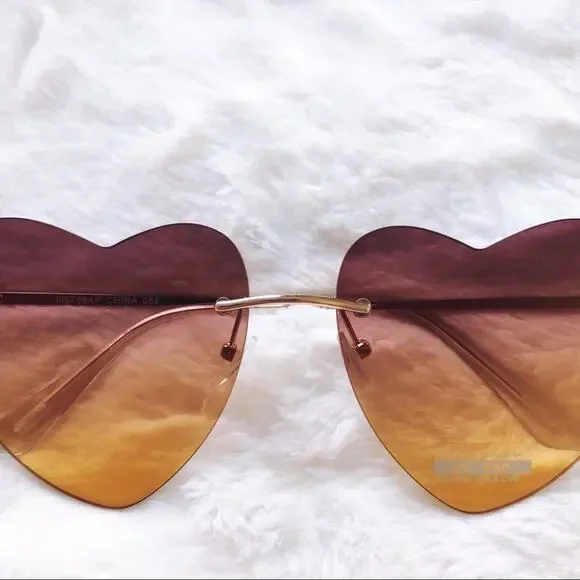 Miley Brown & Tan Gradient Heart Sunglasses - Picture 4 of 11